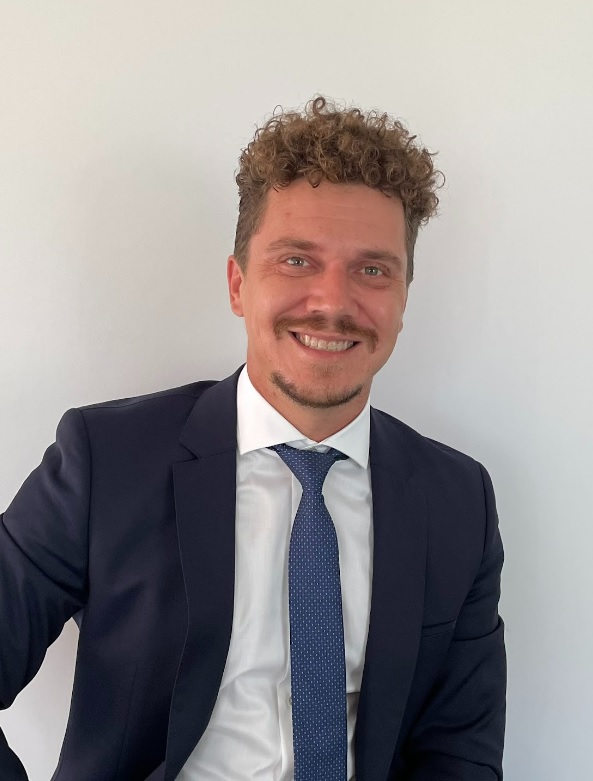 Dott. Razvan-Claudiu Muresan — Fisioterapista Fondatore Catania