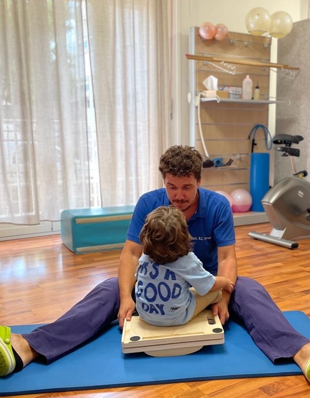 Oltre i primi passi: Perché il gioco è la vera “medicina” per il cervello del tuo bambino 1 Oltre i primi passi: Perché il gioco è la vera “medicina” per il cervello del tuo bambino